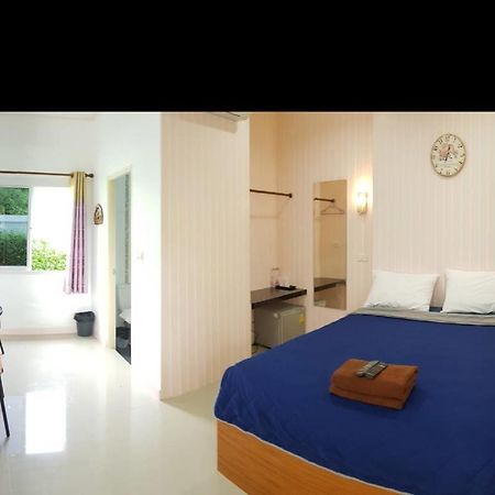 The Aam Resort Bang Sare Luaran gambar